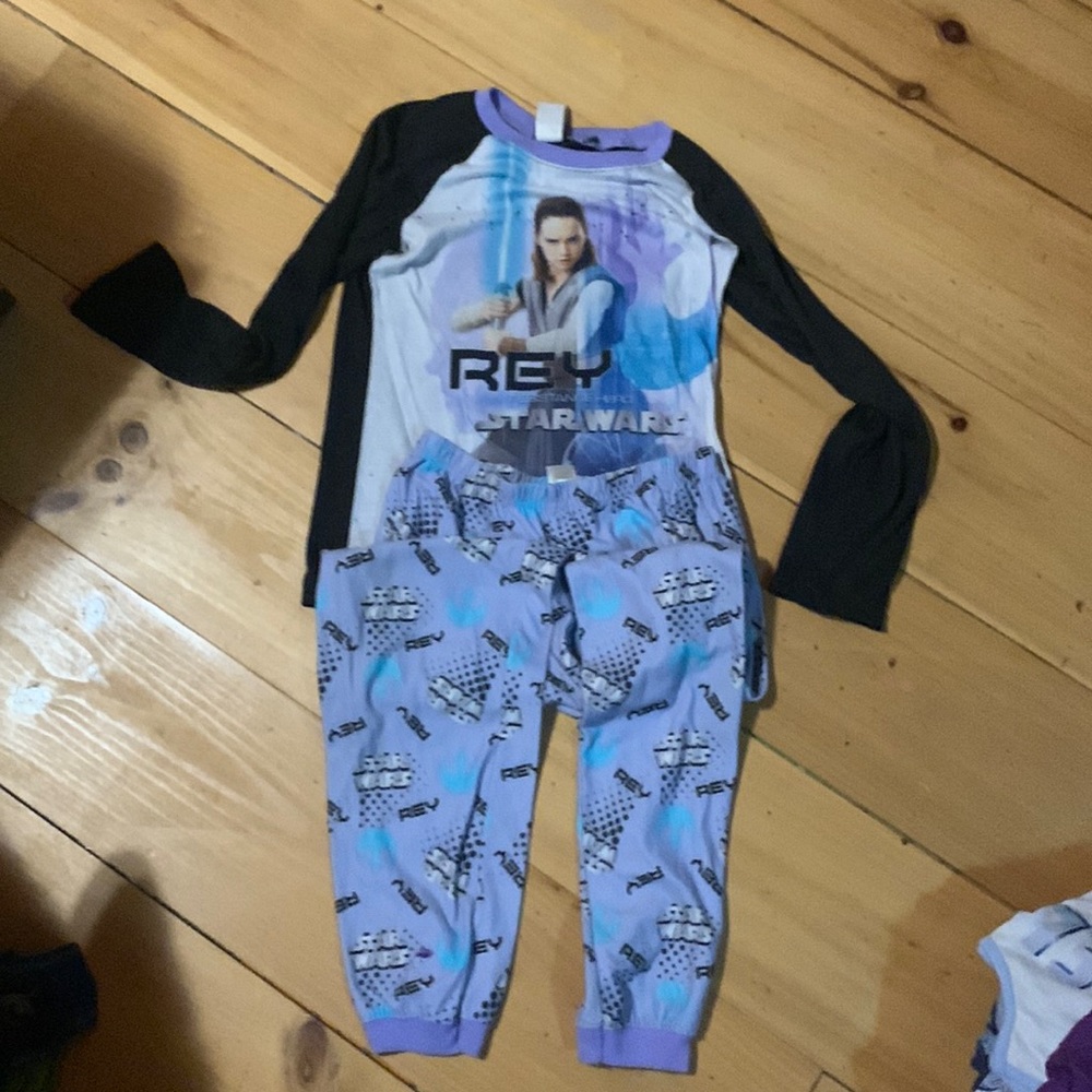 Star Wars Rey pajamas - girls Large